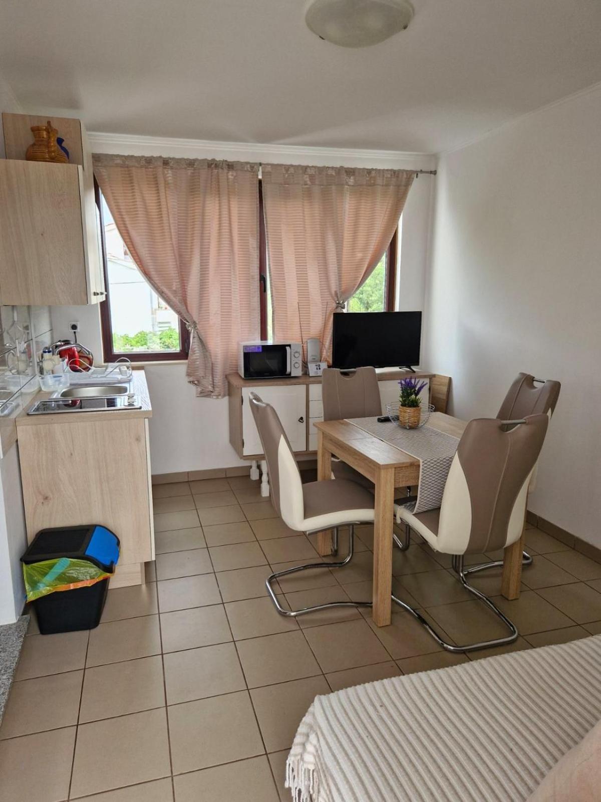 Apartman Seka Kraljevica Exteriör bild